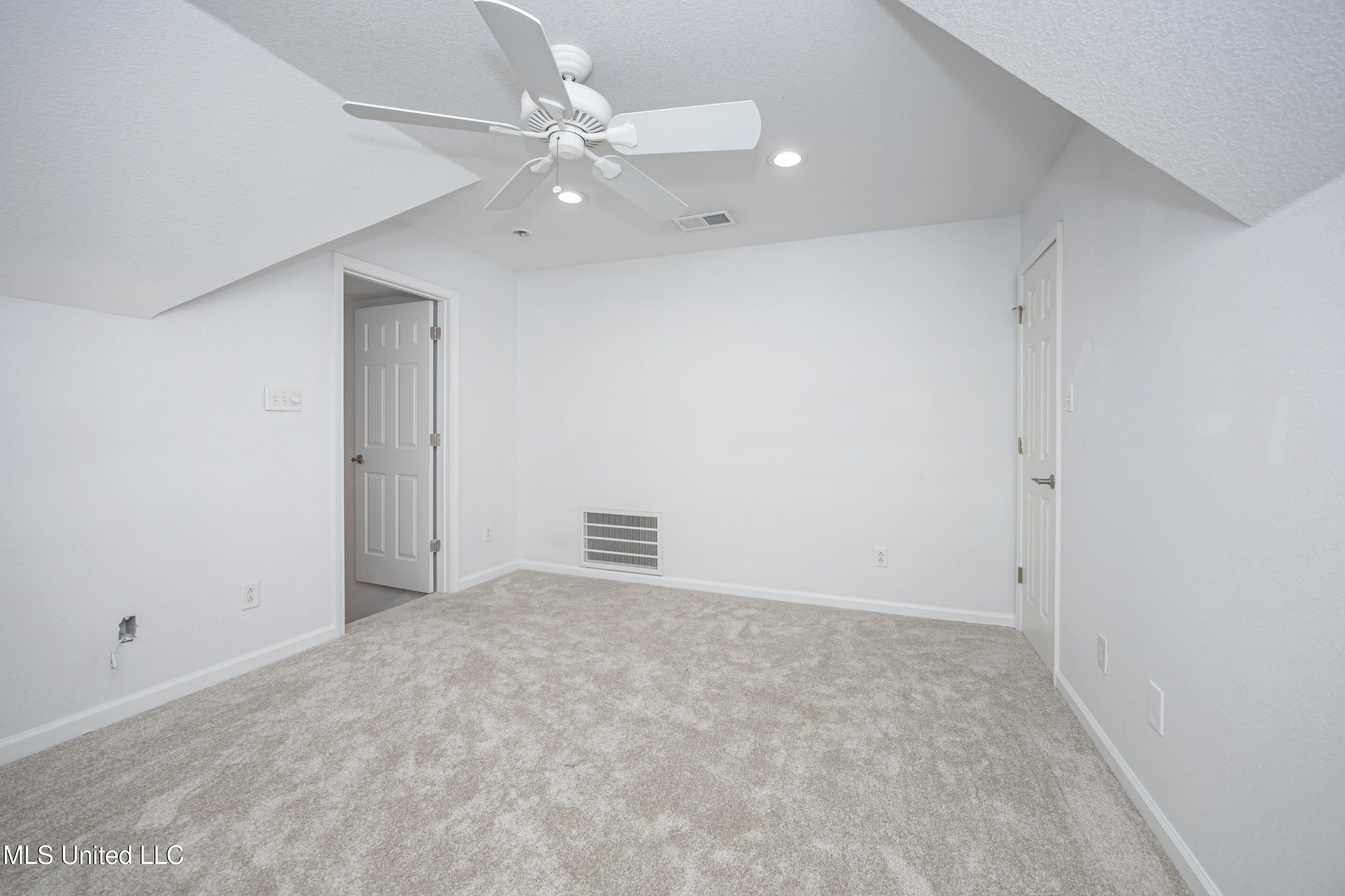 3709 Point Clear Drive Ocean Springs, MS 39564 - Photo 57 of 79 IMG_4740