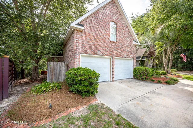 $679,000 | 3709 Point Clear Drive, Ocean Springs, MS 39564