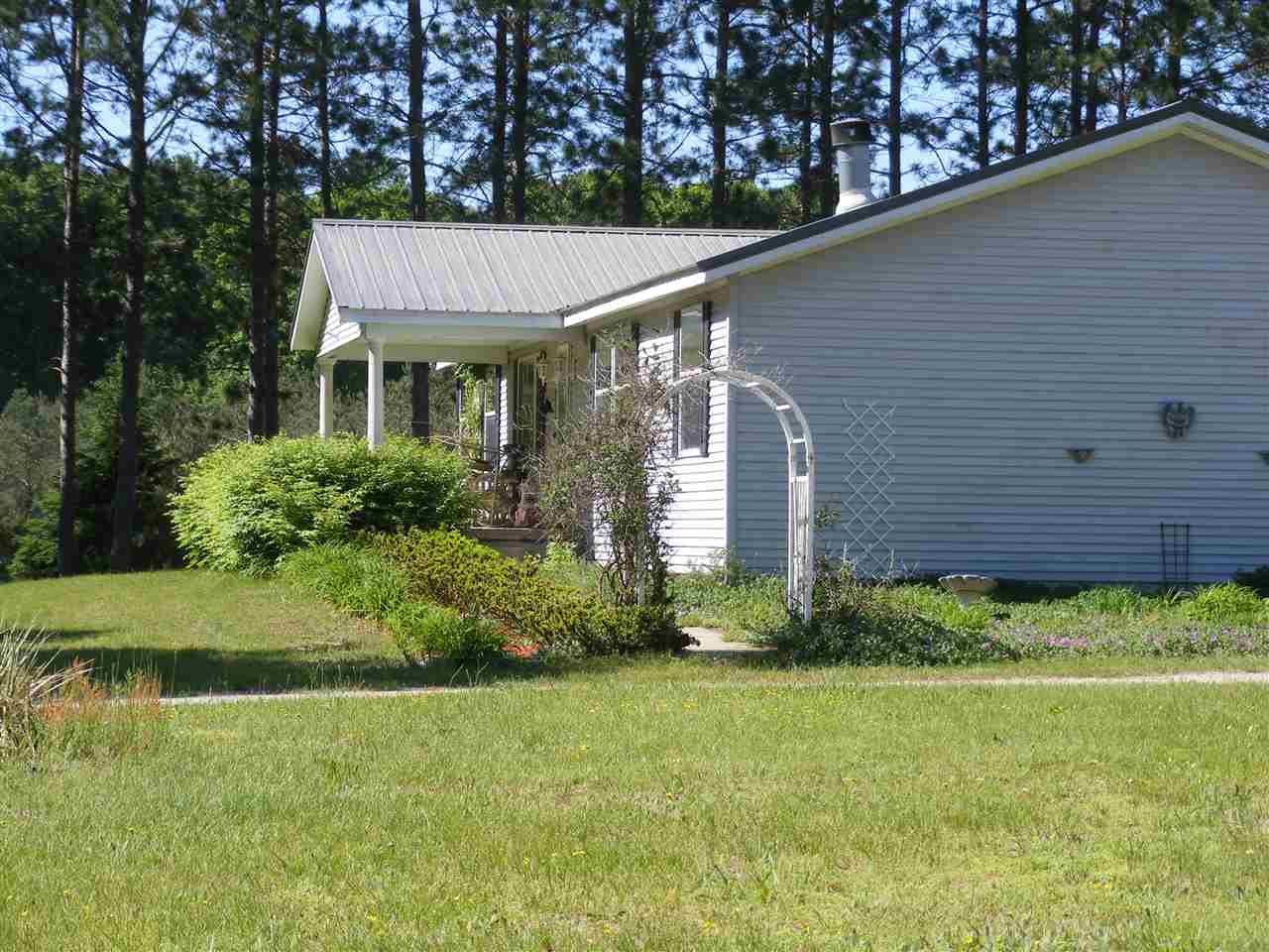 13674 Viaduct Road Copemish, MI 49625 - Photo 35 of 53 1862539-34.JPG