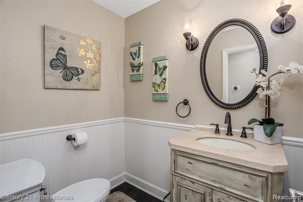 4560 Valley View Point Rochester, MI 48306 - Photo 34 of 63 42-4560 Valley View Point Rochester0034.jpg