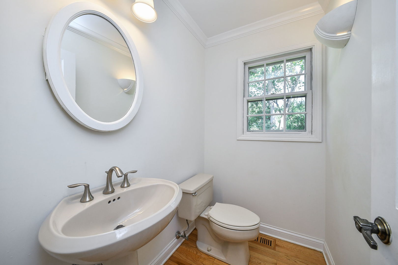 825 Biltmore Court Naperville, IL 60563 - Photo 12 of 45