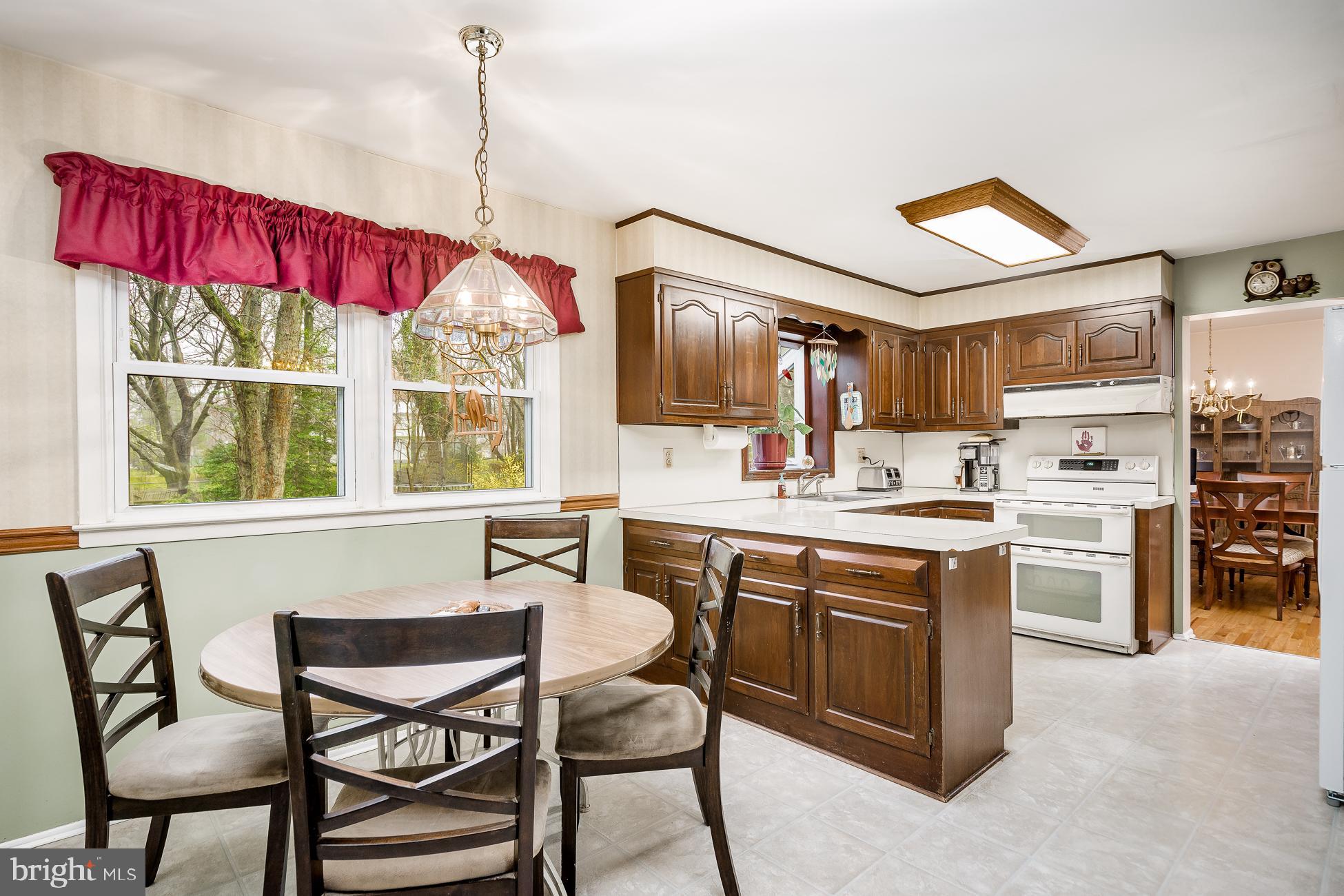 141 Hickory Corner Road East Windsor, NJ 08520 - Photo 6 of 24 Gallery Image 6