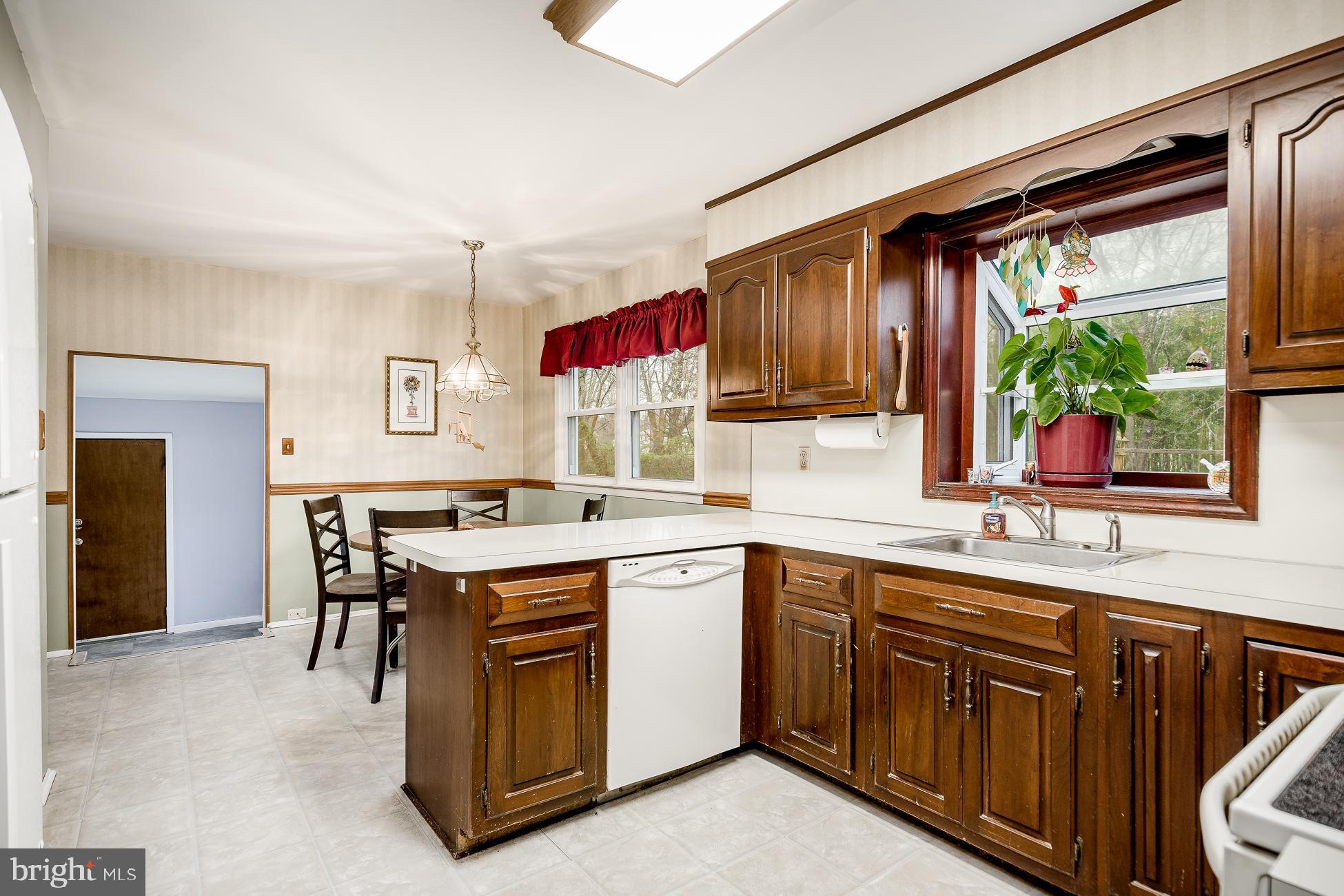 141 Hickory Corner Road East Windsor, NJ 08520 - Photo 8 of 24 Gallery Image 8