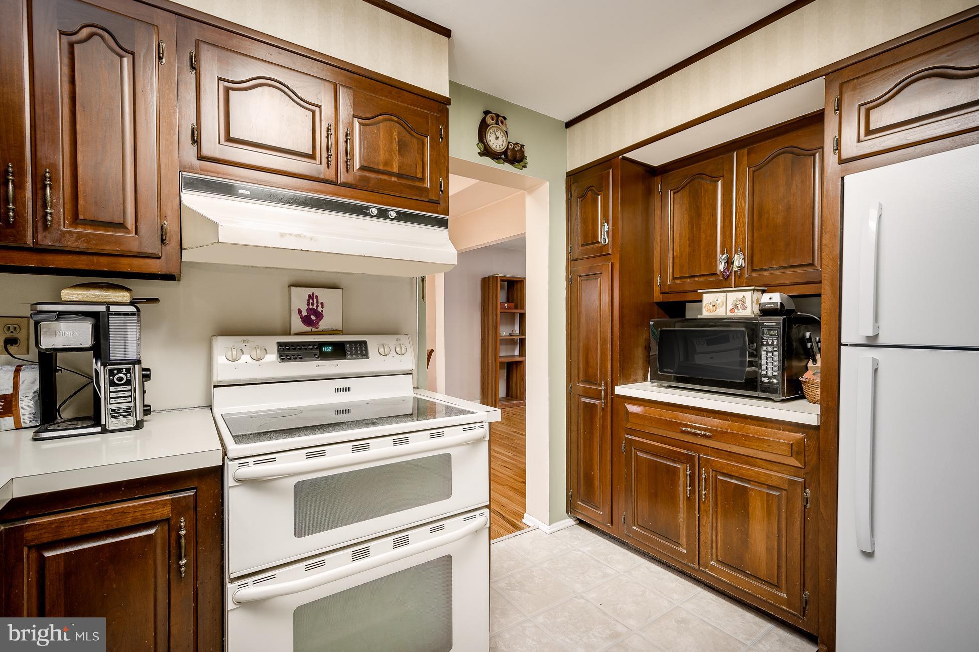 141 Hickory Corner Road East Windsor, NJ 08520 - Photo 9 of 24 Gallery Image 9