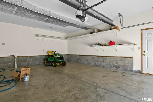 $225,000 | 3058 Twin Lakes Drive, Springfield, IL 62707