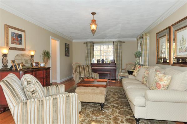 250 Old Farm Road Milton, MA 02186 - Photo 18 of 27 Gallery Image 18