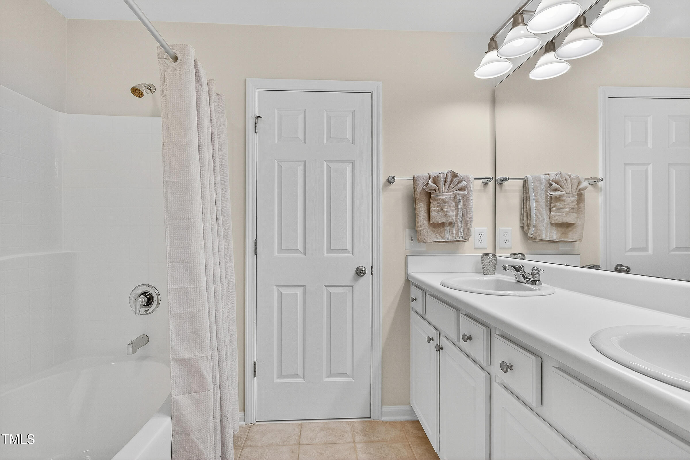 7130 Racine Way Raleigh, NC 27615 - Photo 13 of 19 DSC01854