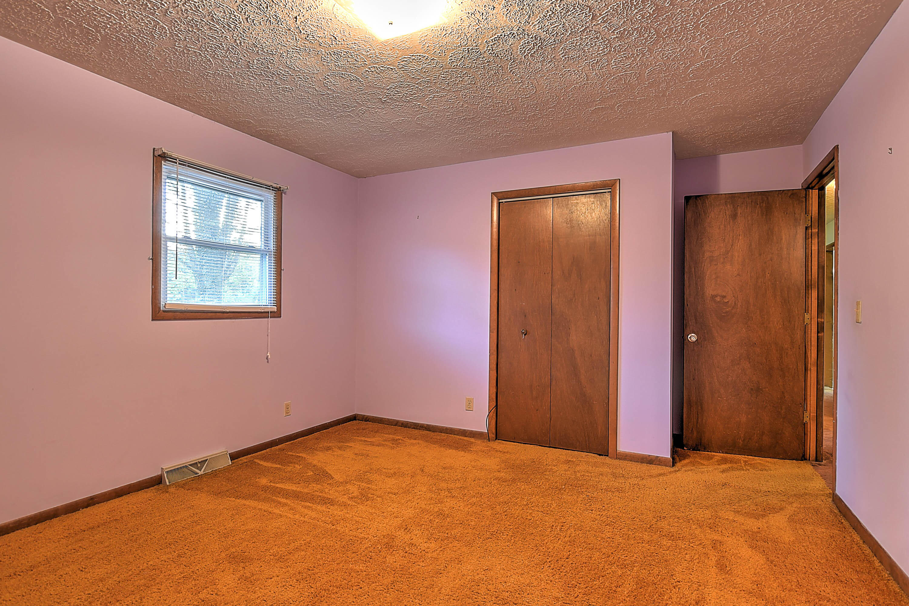 160 Ramey Road Bristol, TN 37620 - Photo 9 of 32 160 Ramey-14