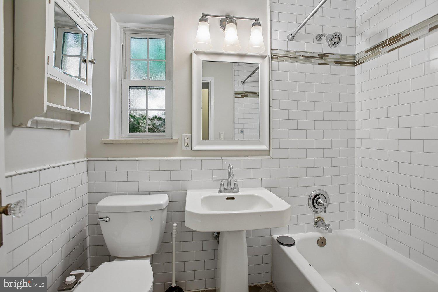 1730 Preston Road Alexandria, VA 22302 - Photo 17 of 64 Bath