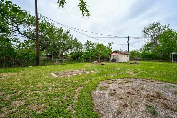 $250,000 | 4827 Knotty Oaks Trail, Houston, TX 77045