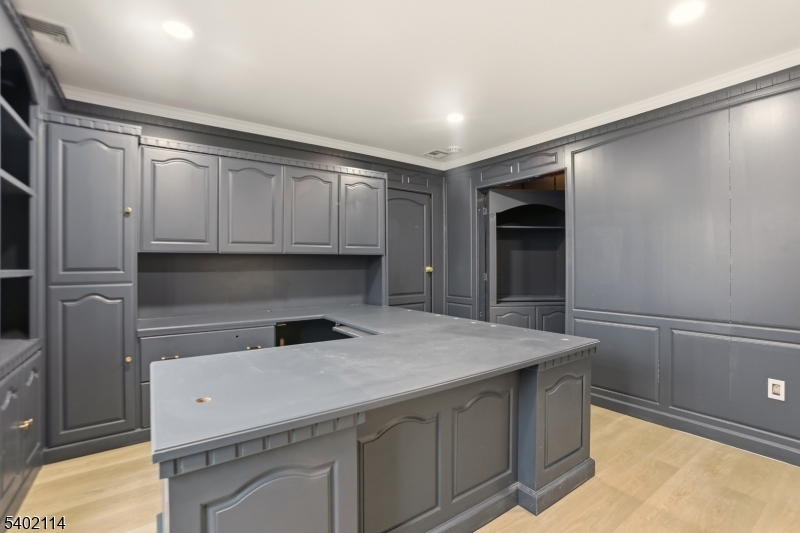 4 Nottingham Drive Florham Park, NJ 07932 - Photo 26 of 35