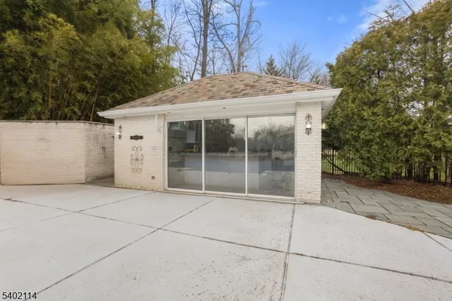 $12,000 | 4 Nottingham Drive, Florham Park, NJ 07932