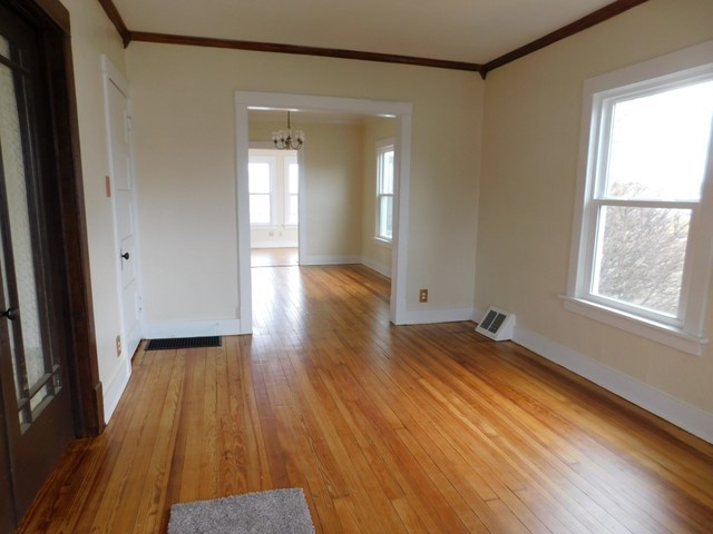321 North 8th Street Rochelle, IL 61068 - Photo 2 of 19