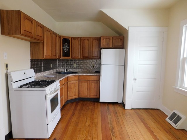 321 North 8th Street Rochelle, IL 61068 - Photo 4 of 19