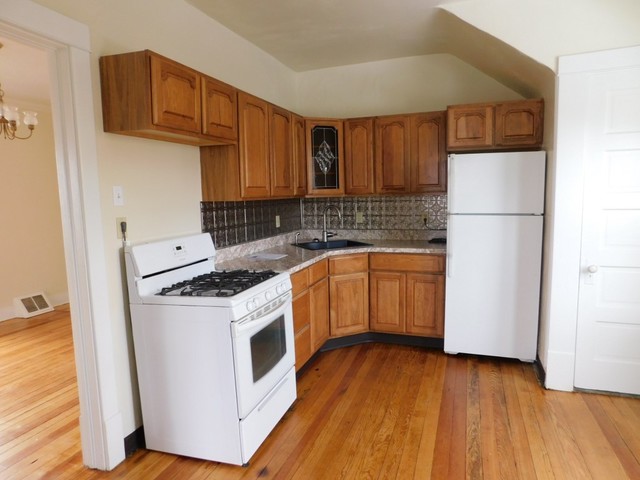 321 North 8th Street Rochelle, IL 61068 - Photo 5 of 19