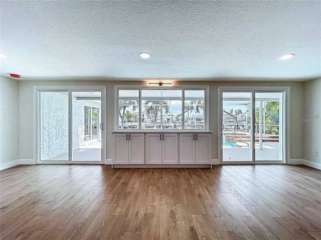 $3,800 | 5040 Glenn Drive, New Port Richey, FL 34652