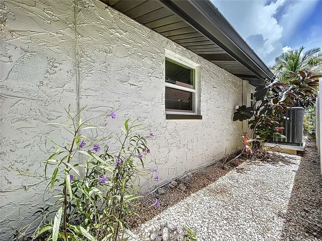 $3,800 | 5040 Glenn Drive, New Port Richey, FL 34652