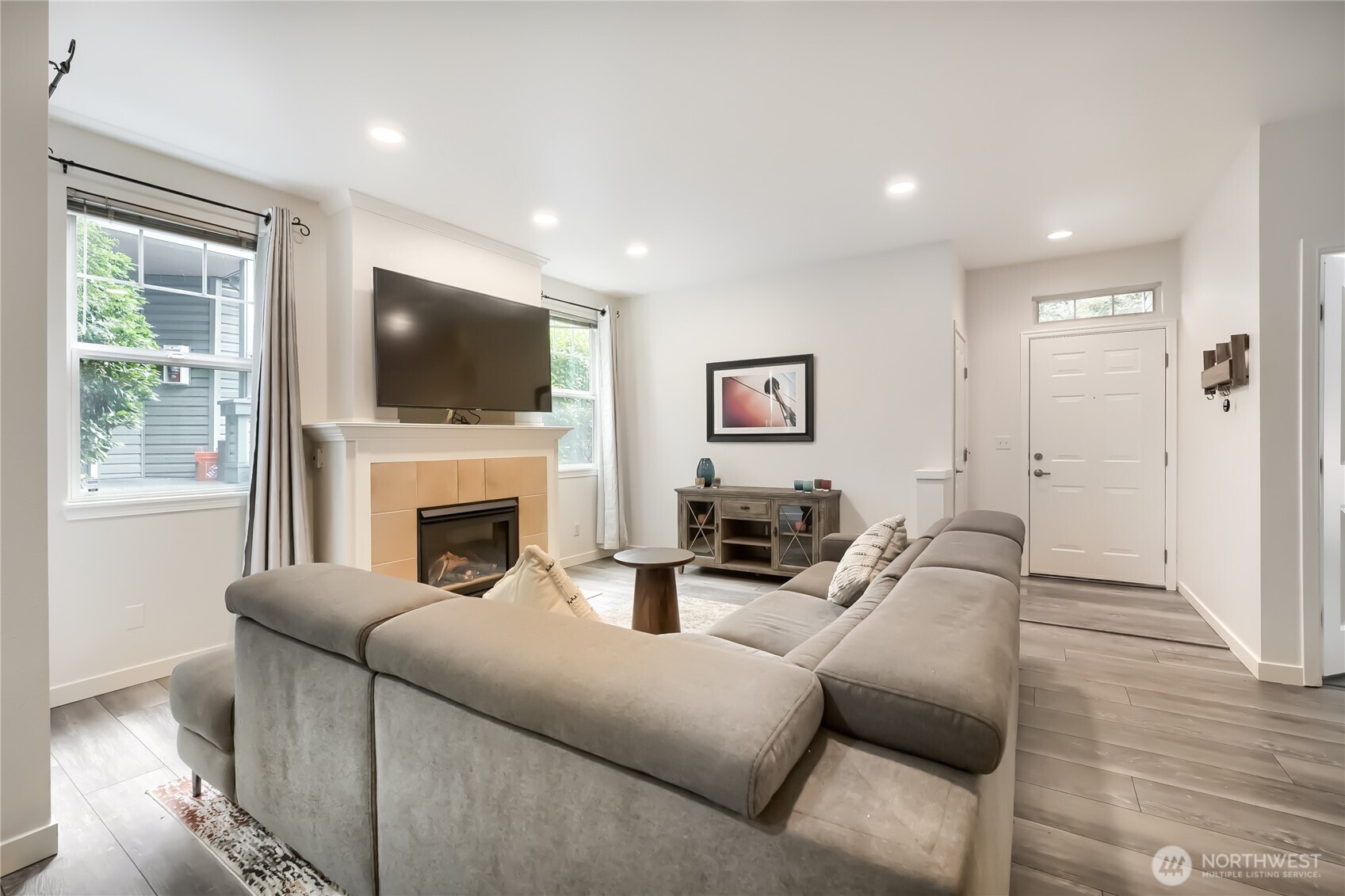 1500 South 18th Street, Unit F102 Renton, WA 98055 - Photo 4 of 17 Gallery Image 4