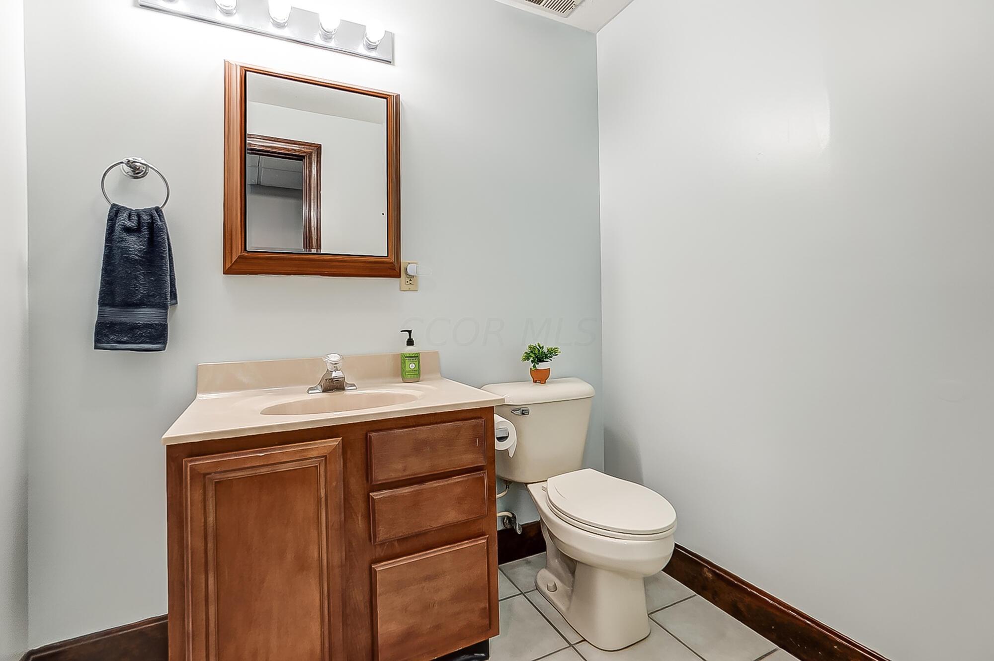4477 Hollwood Road Springfield, OH 45502 - Photo 43 of 55 042