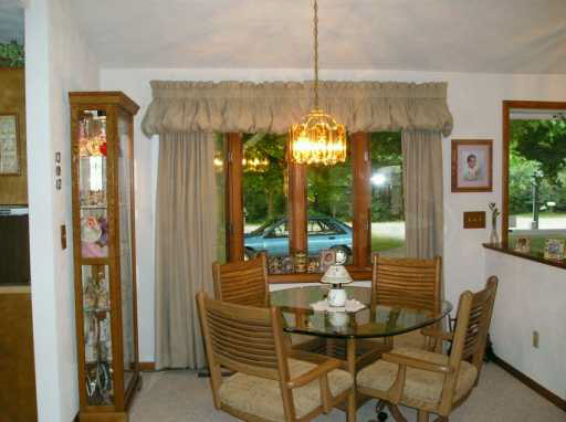 55173 Sundown Road South Bend, IN 46628 - Photo 5 of 8