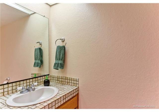 1902 Wandering Road Encinitas, CA 92024 - Photo 12 of 24