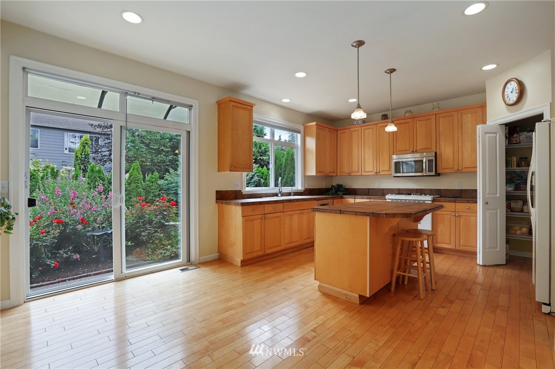 3614 152nd Street Southeast Bothell, WA 98012 - Photo 15 of 39 Gallery Image 15