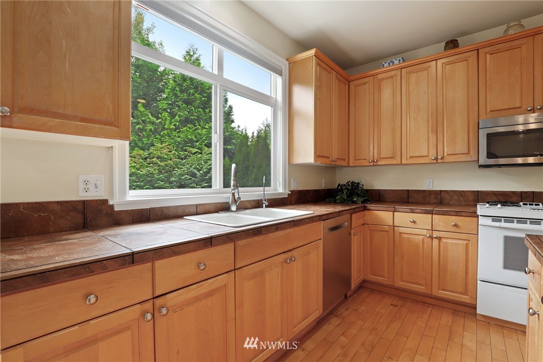 3614 152nd Street Southeast Bothell, WA 98012 - Photo 17 of 39 Gallery Image 17
