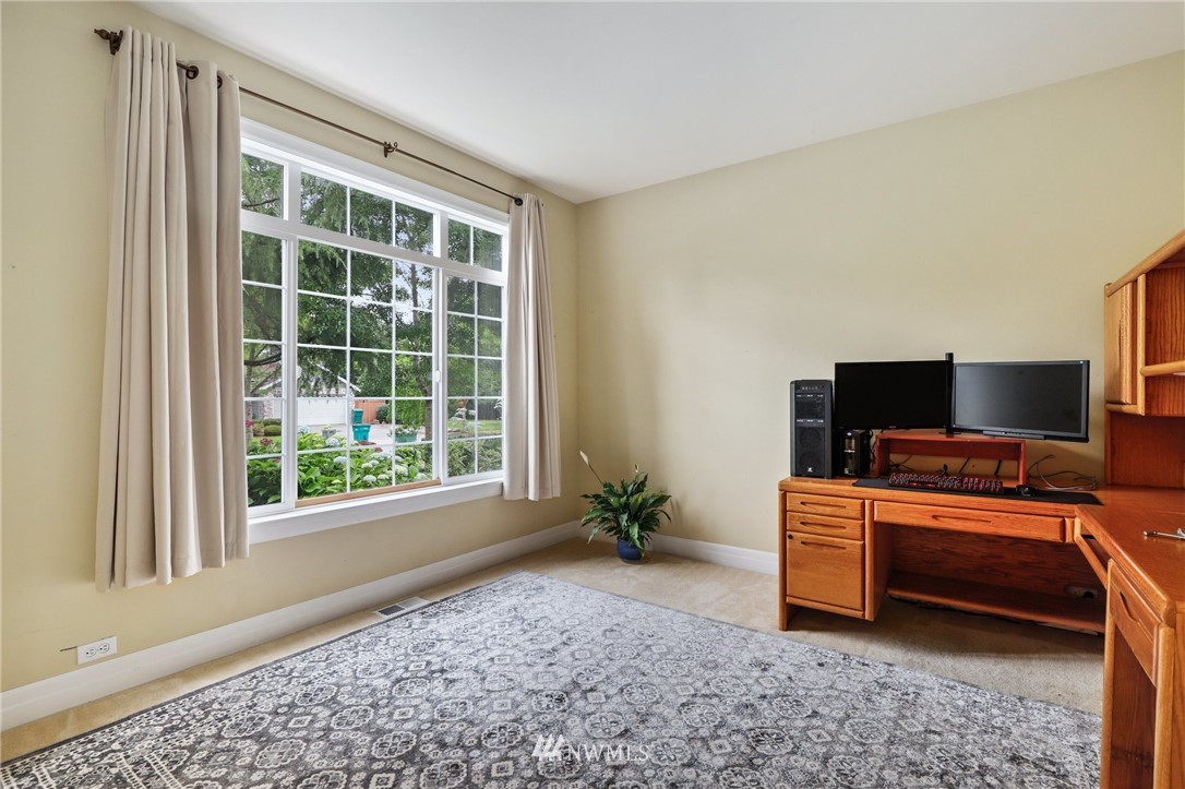 3614 152nd Street Southeast Bothell, WA 98012 - Photo 8 of 39 Gallery Image 8