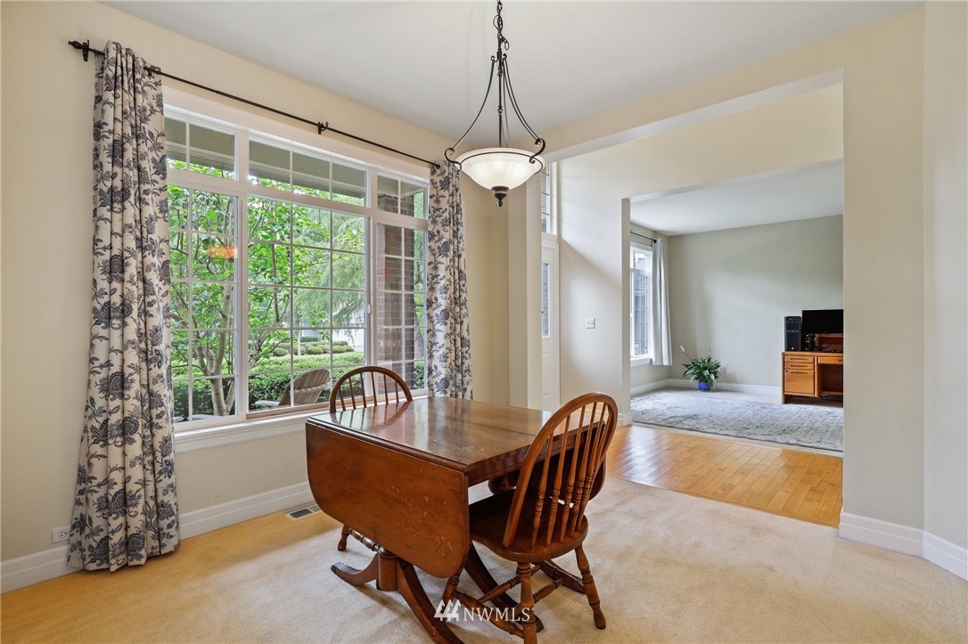 3614 152nd Street Southeast Bothell, WA 98012 - Photo 10 of 39 Gallery Image 10