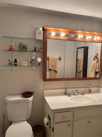 $145,000 | 4350 Hillcrest Drive, Unit 303, Hollywood, FL 33021