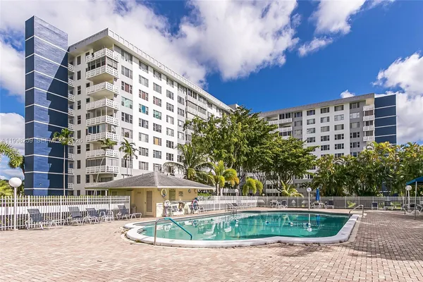 $145,000 | 4350 Hillcrest Drive, Unit 303, Hollywood, FL 33021