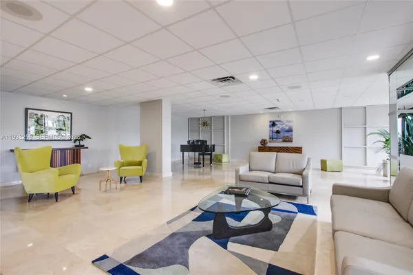 $145,000 | 4350 Hillcrest Drive, Unit 303, Hollywood, FL 33021