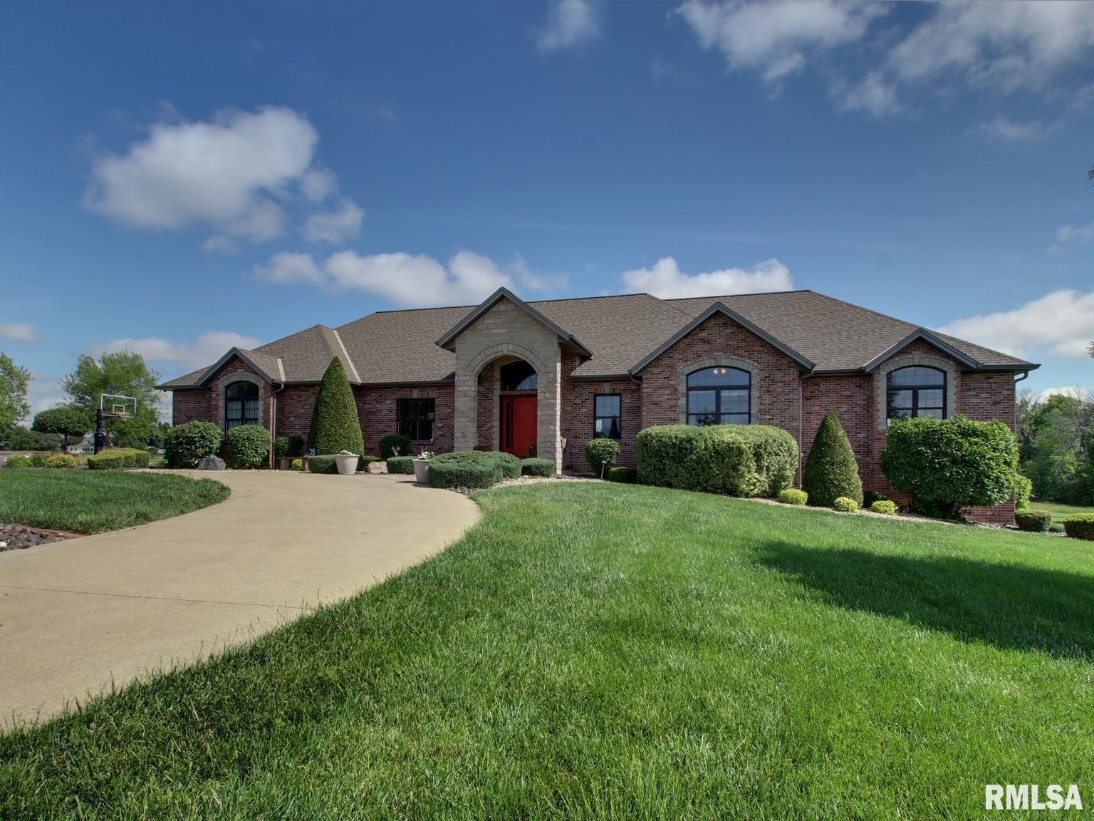 507 East High Street Mendon, IL 62351 - Photo 4 of 43