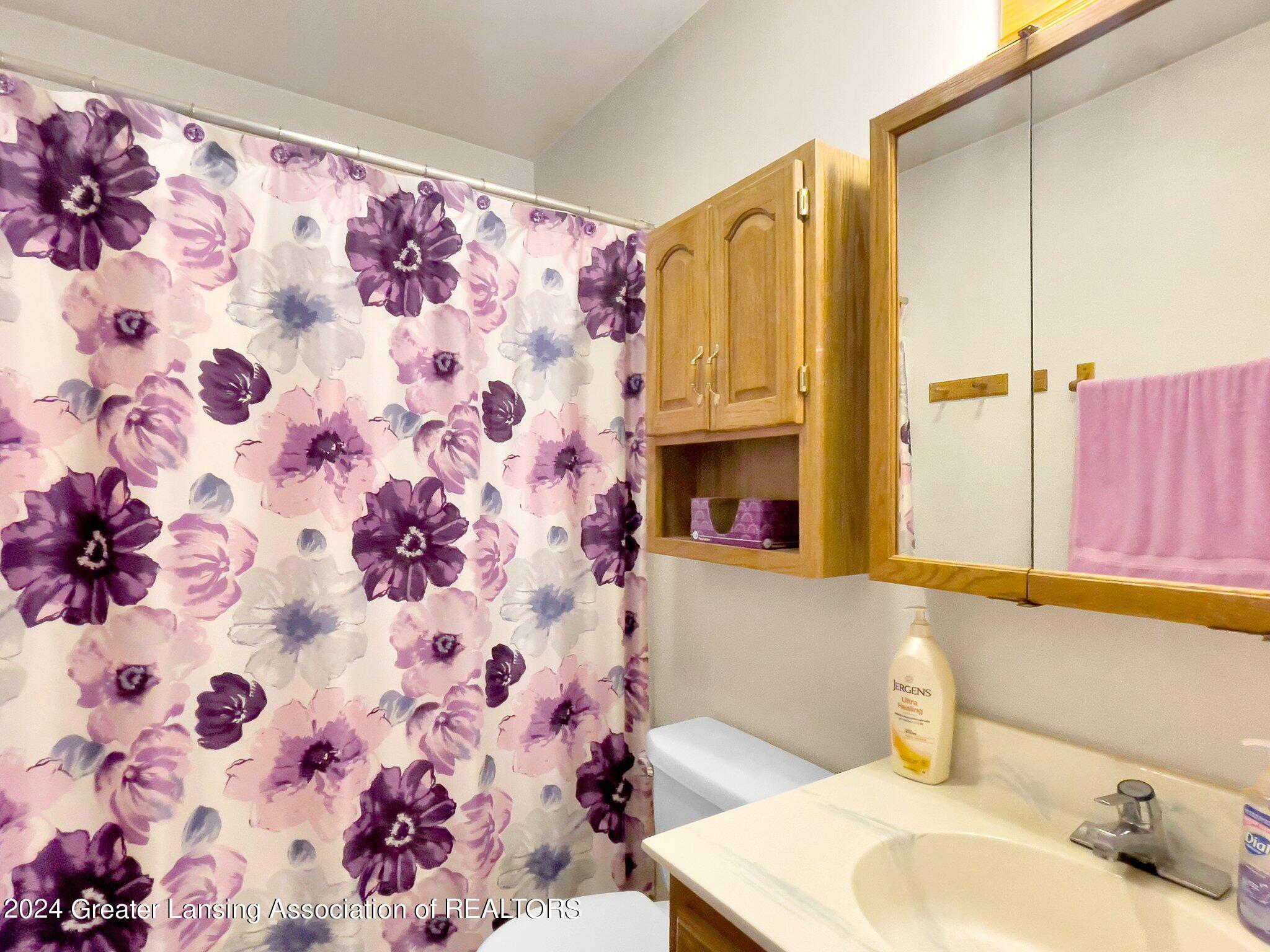 1210 Grovenburg Road Holt, MI 48842 - Photo 21 of 35 21-web-or-mls-Open Ended Media-21