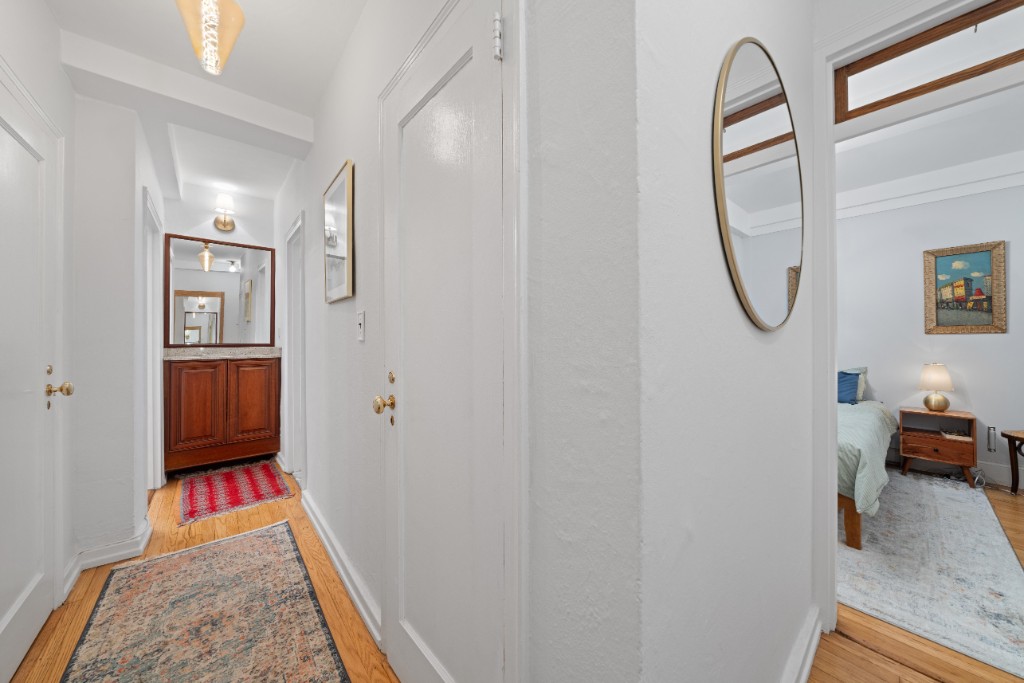 10 Mitchell Place, Unit 9G Manhattan, NY 10017 - Photo 9 of 18 Photo 9