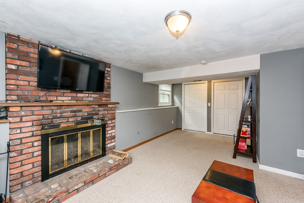 18 Burnham Road Billerica, MA 01862 - Photo 23 of 27 Gallery Image 23