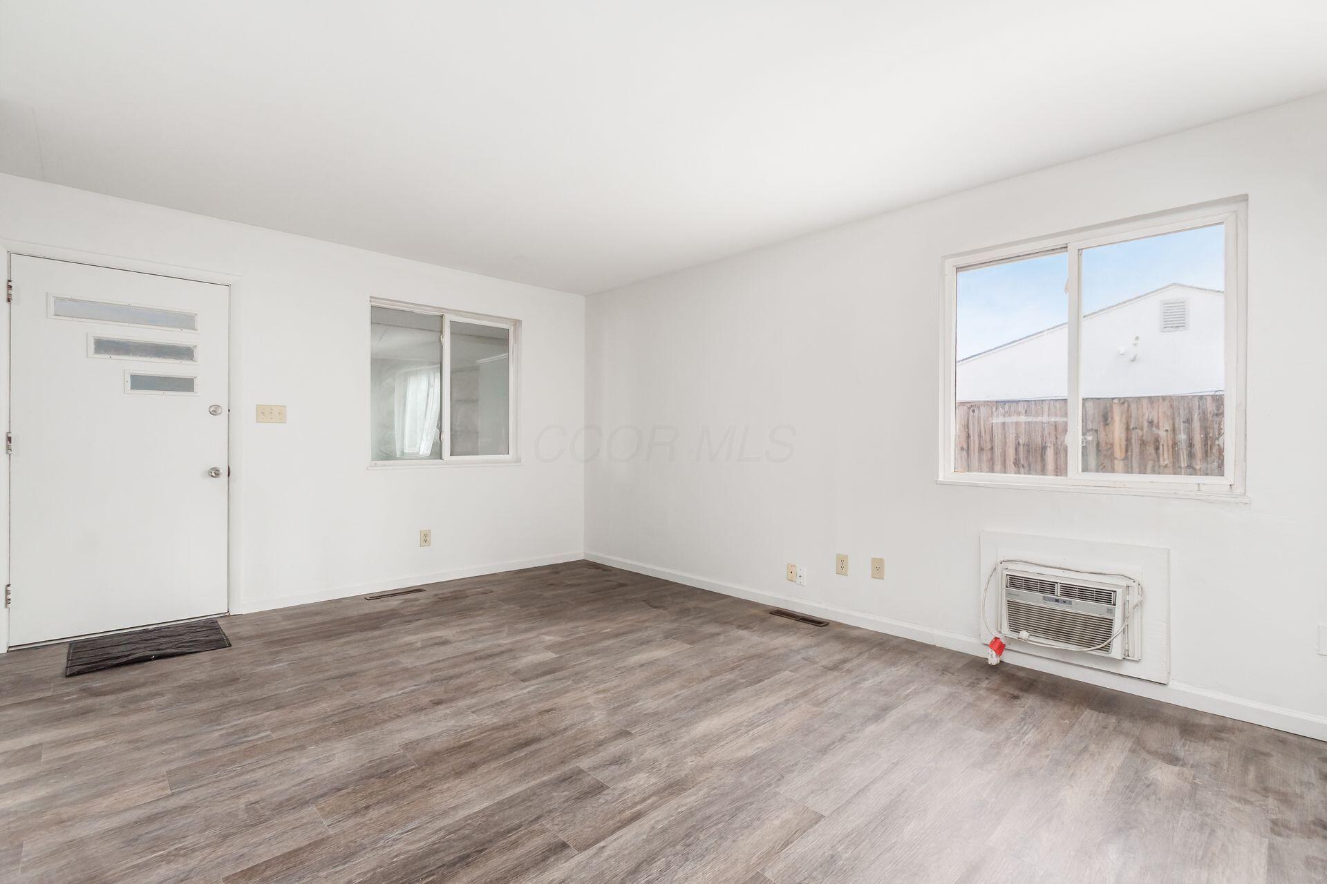 1565 Smith Road Columbus, OH 43207 - Photo 9 of 24 009_84d5b7de3_M 1565 Smith012