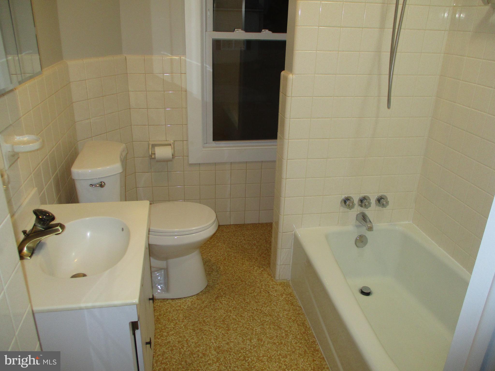 3235 Marion Street Reading, PA 19605 - Photo 10 of 12