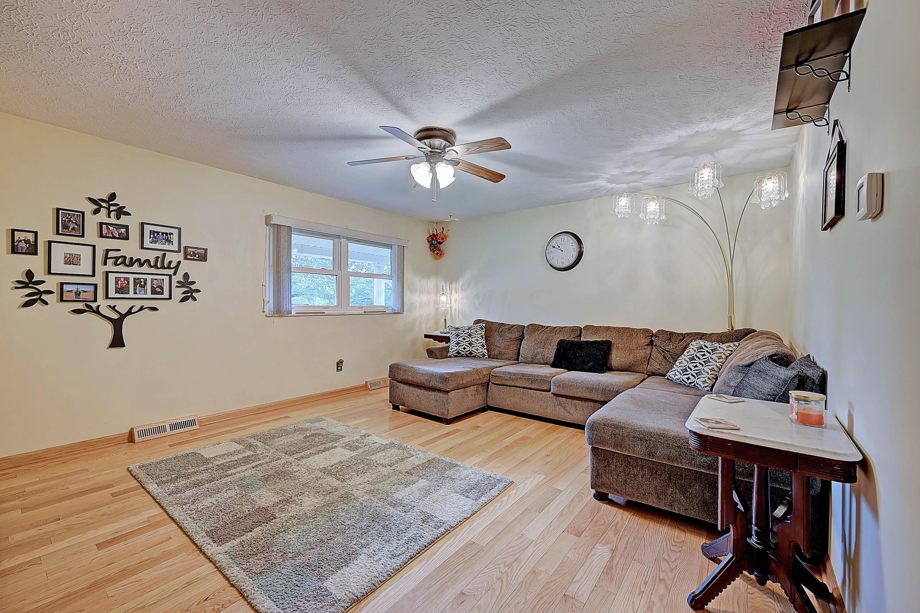4875 Cosgray Road Hilliard, OH 43026 - Photo 8 of 48 Gallery Image 8