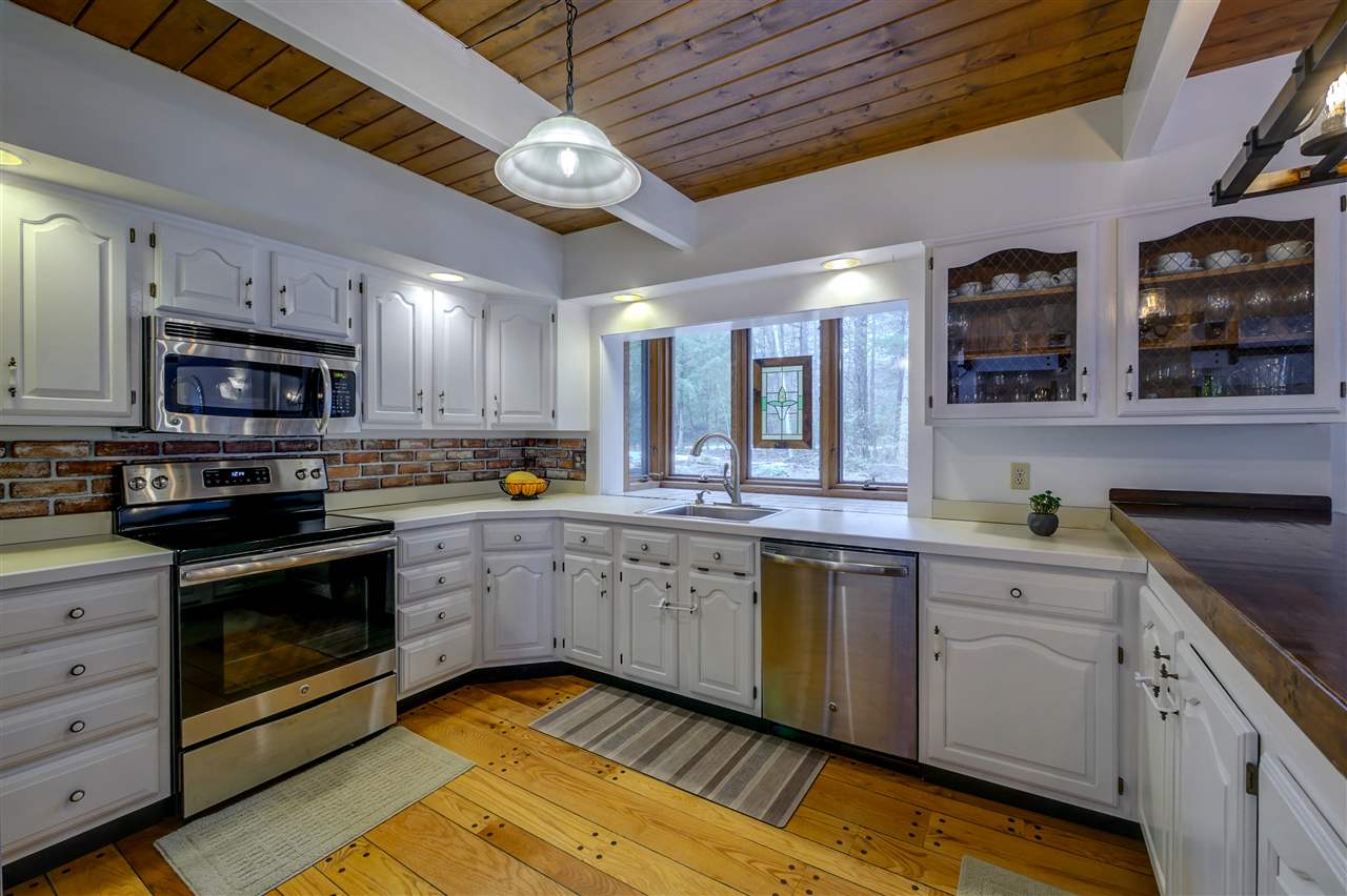 71 Cambridge Road Bedford, NH 03110 - Photo 14 of 40 Gallery Image 14