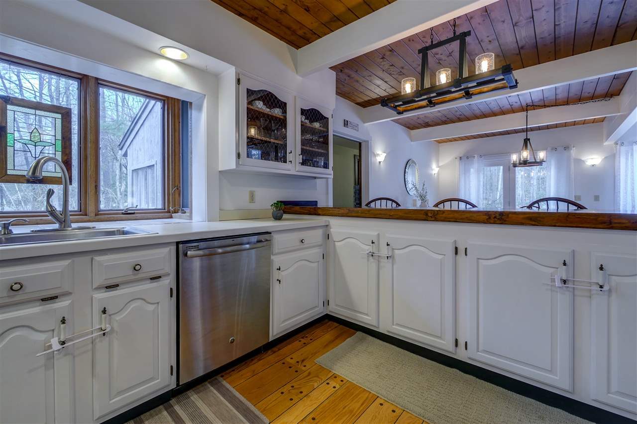 71 Cambridge Road Bedford, NH 03110 - Photo 16 of 40 Gallery Image 16