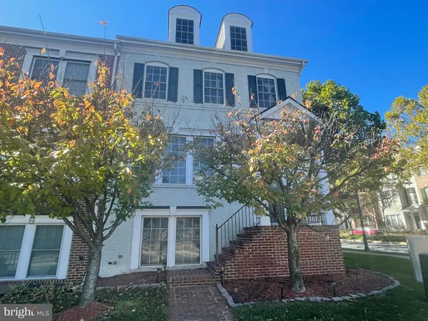 $4,350 | 1150 Gaither Road, Rockville, MD 20850