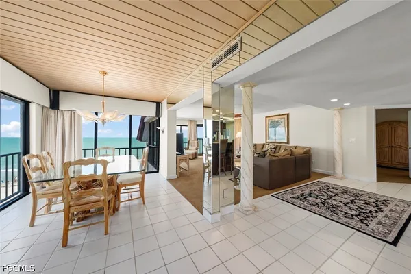 $1,995,000 | 2445 West Gulf Drive, Unit 44A, Sanibel, FL 33957
