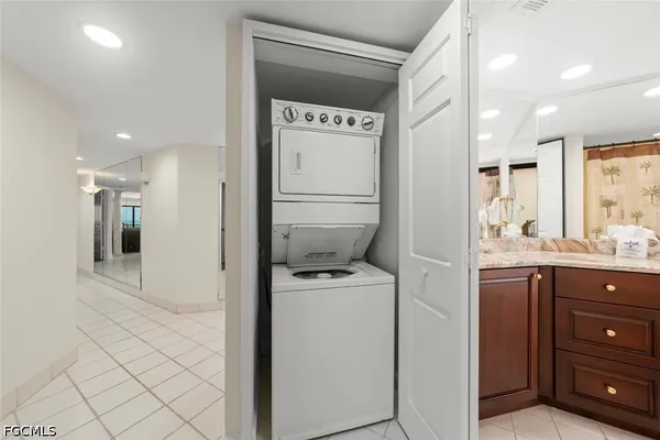 $1,995,000 | 2445 West Gulf Drive, Unit 44A, Sanibel, FL 33957