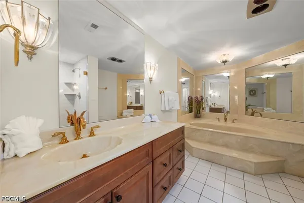 $1,995,000 | 2445 West Gulf Drive, Unit 44A, Sanibel, FL 33957
