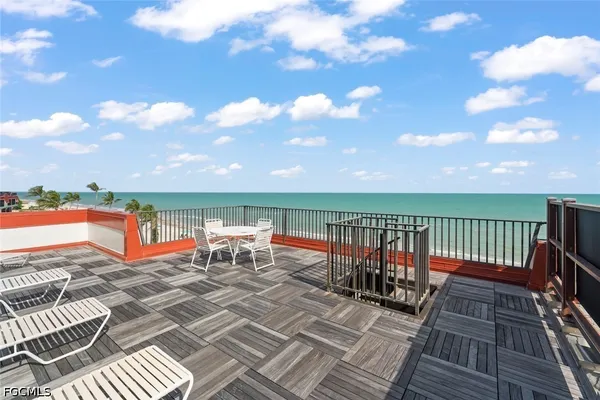$1,995,000 | 2445 West Gulf Drive, Unit 44A, Sanibel, FL 33957