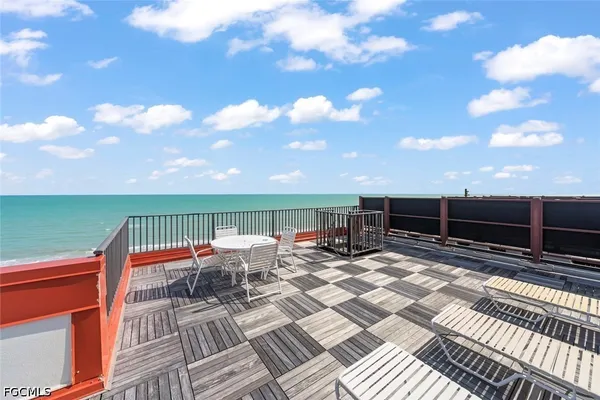 $1,995,000 | 2445 West Gulf Drive, Unit 44A, Sanibel, FL 33957
