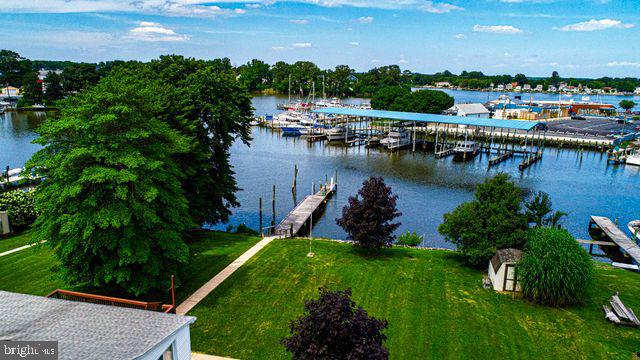 1818 Elk Road Baltimore, MD 21221 - Photo 10 of 45 a view of a lake with a city
