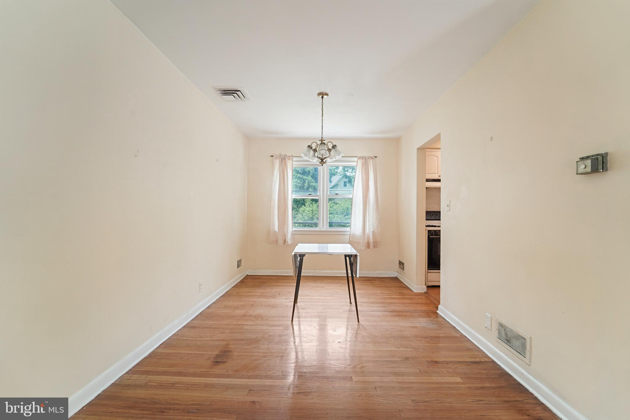 34 Manchester Road West Orange, NJ 07052 - Photo 8 of 29 Gallery Image 8
