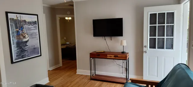 $1,700 | 607 Waight Street, Beaufort, SC 29902